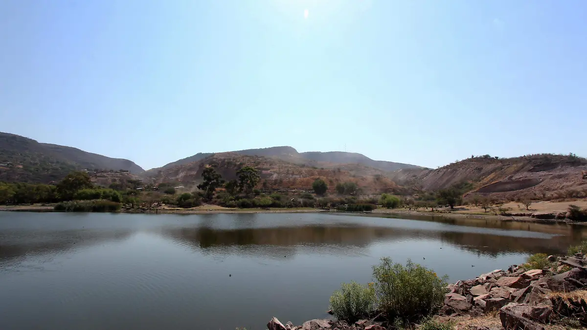 AGUA - Fco Meza - El Sol de Leon (1)